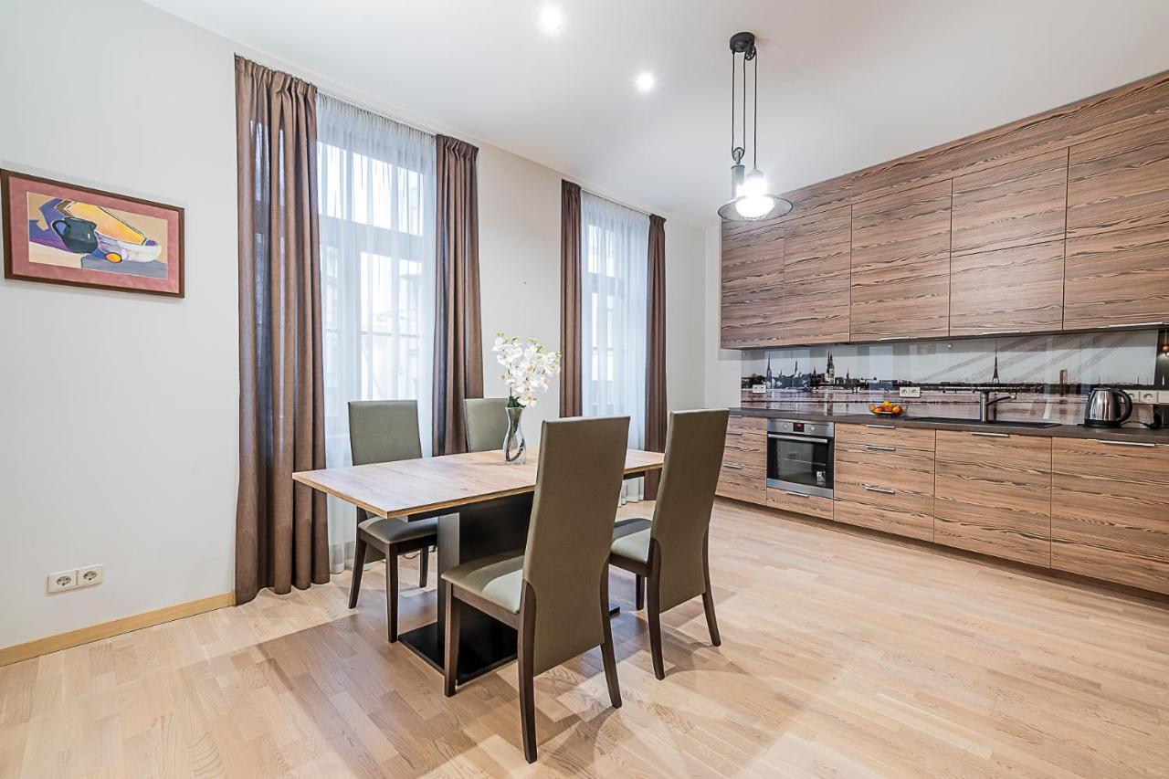 Winwinstay Apartments In Heart Of Old Town Riga Esterno foto